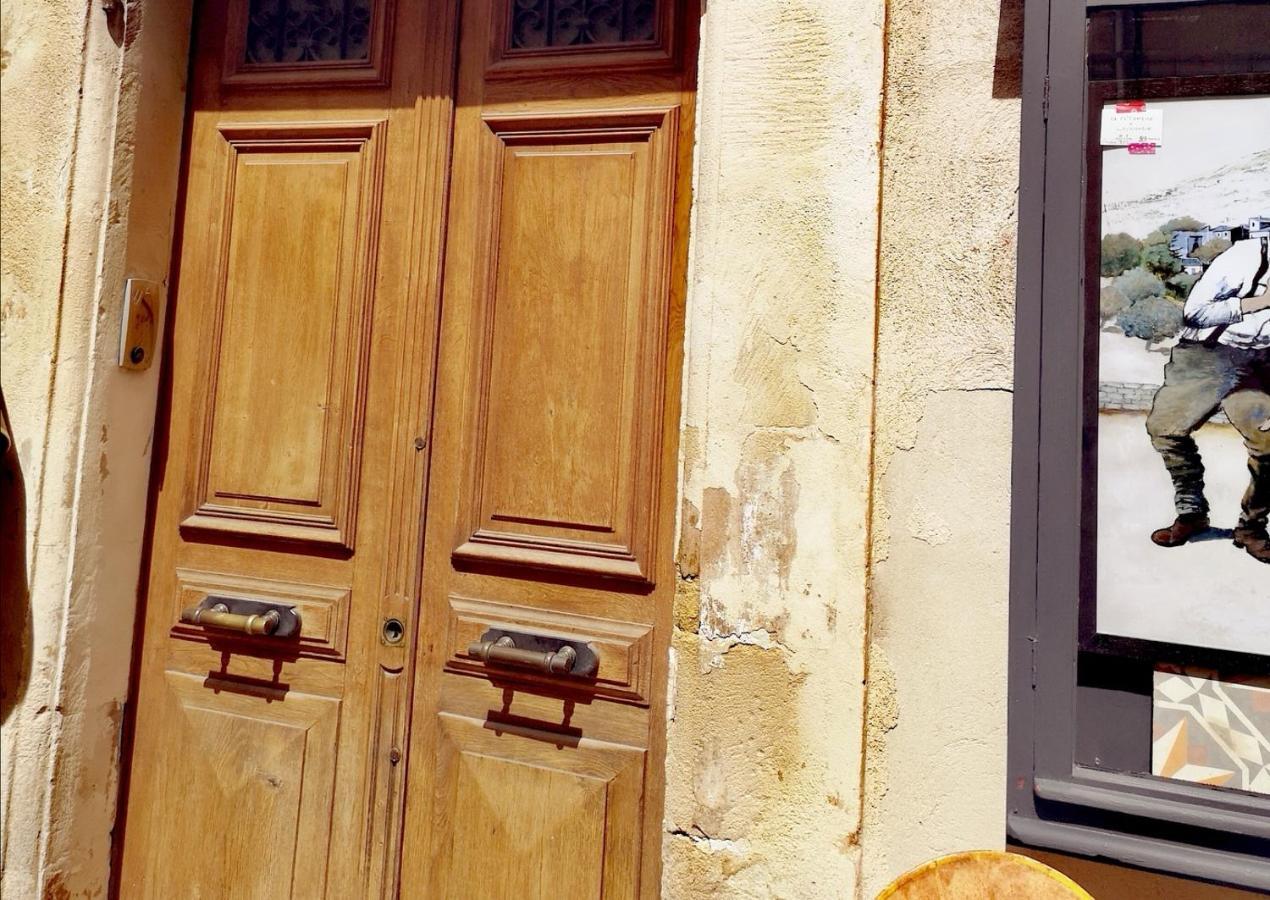 Ancienne Maison De Maitres Lourmarin Exteriör bild